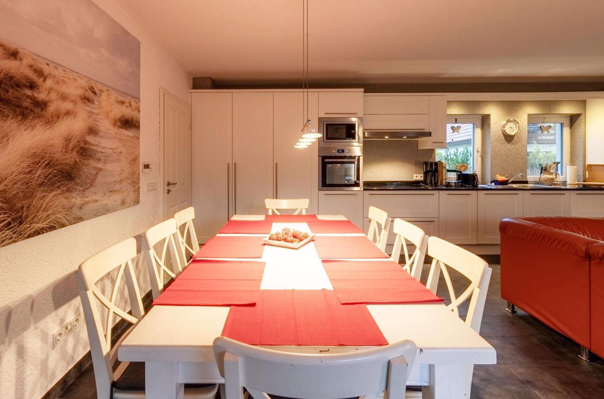 Ferienhaus Daniela Mit Terrasse Und Garten Silz  Экстерьер фото
